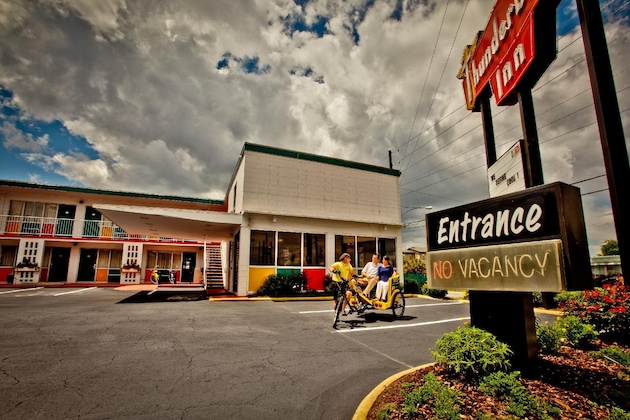 Gallery - Thunderbird Inn