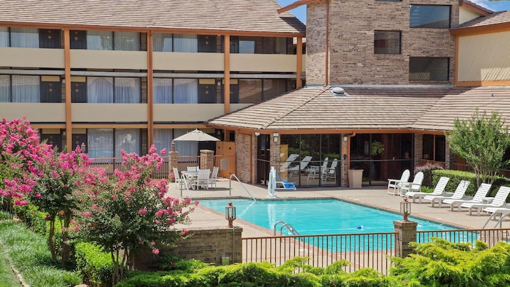 Gallery - Best Western Plus Saddleback Inn & Conference Center