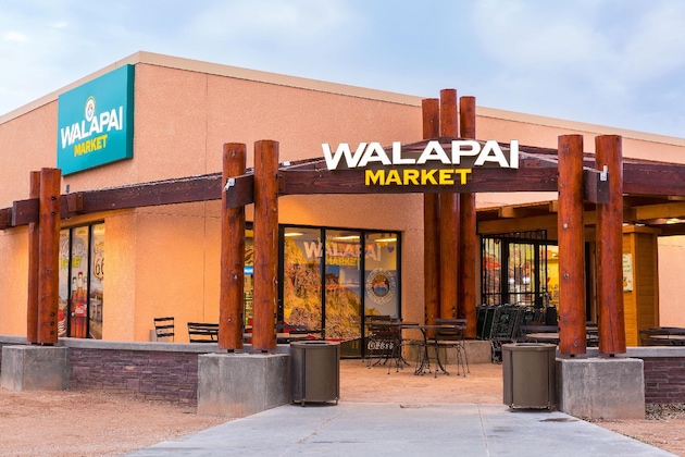Gallery - Hualapai Lodge