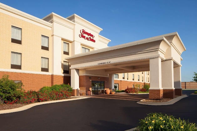 Gallery - Hampton Inn & Suites Chicago St. Charles