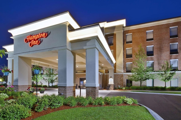 Gallery - Hampton Inn Commerce Novi