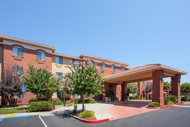 Gallery - Holiday Inn Express & Suites Davis-University Area