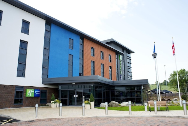 Gallery - Holiday Inn Express Dunstable By Ihg