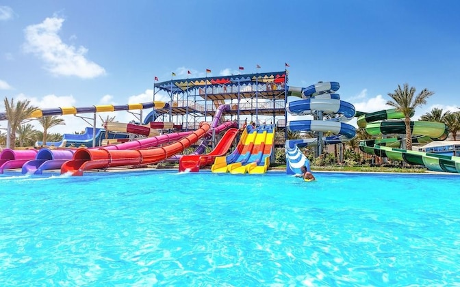 Gallery - Hawaii Riviera Aqua Park Resort - Families and Couples Only