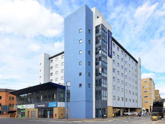 Gallery - Travelodge Slough
