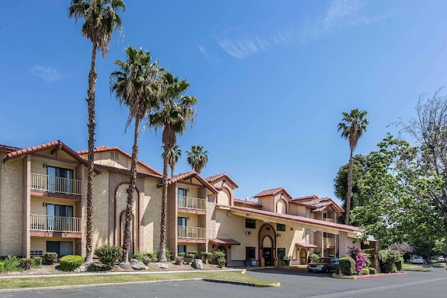 Gallery - Quality Inn & Suites Bakersfield