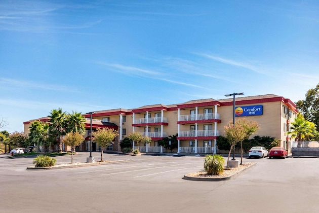 Gallery - Comfort Suites Red Bluff Near I-5