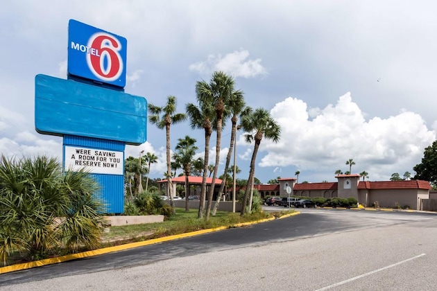 Gallery - Motel 6 Spring Hill Weeki Wachee
