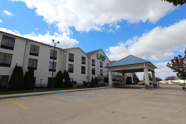 Gallery - Baymont Inn & Suites By Wyndham Findlay