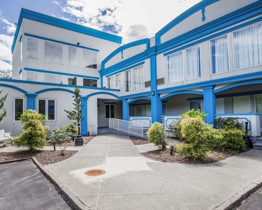 Gallery - Econo Lodge Inn & Suites