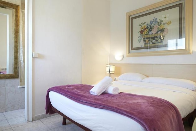 Gallery - Ainb Diagonal Francesc Macia Apartments
