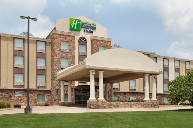 Gallery - Holiday Inn Express Inn & Suites Searcy By Ihg