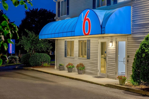 Gallery - Motel 6 Bethel, Ct - Danbury
