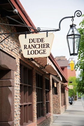 Gallery - Dude Rancher Lodge