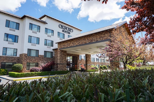 Gallery - Oxford Suites Chico