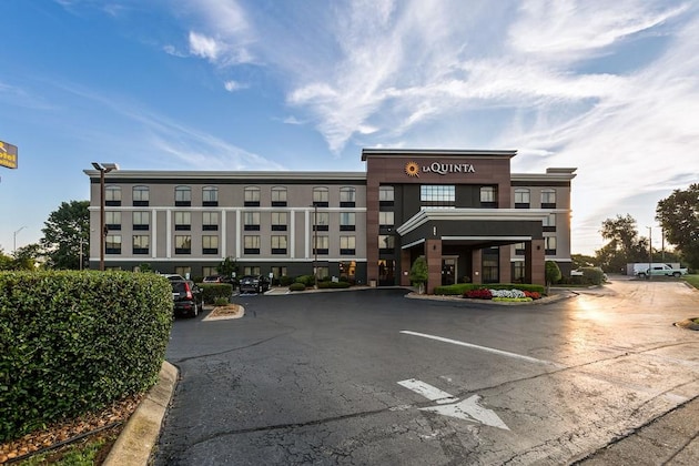 Gallery - La Quinta Inn & Suites By Wyndham Clarksville