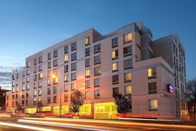 Gallery - Springhill Suites New York Laguardia Airport