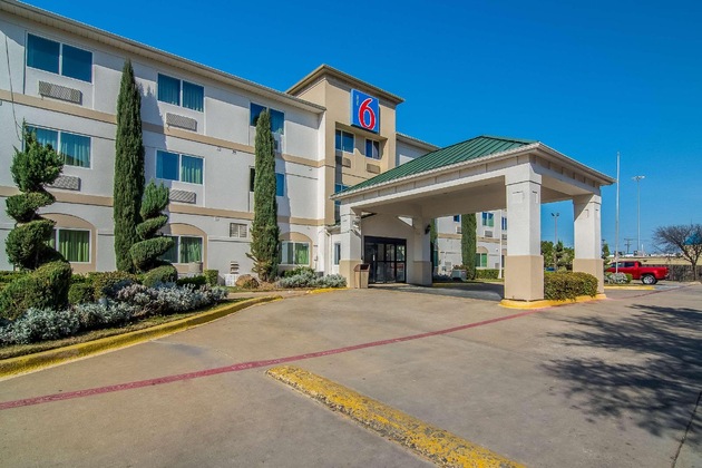 Gallery - Motel 6 Dallas - North