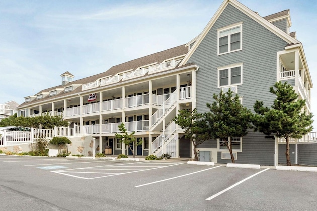 Gallery - Bluegreen Vacations The Breakers Resort, An Ascend Collection Resort