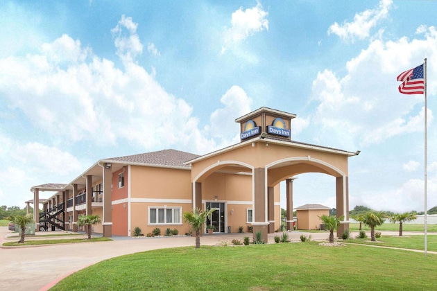 Gallery - Days Inn By Wyndham Ennis