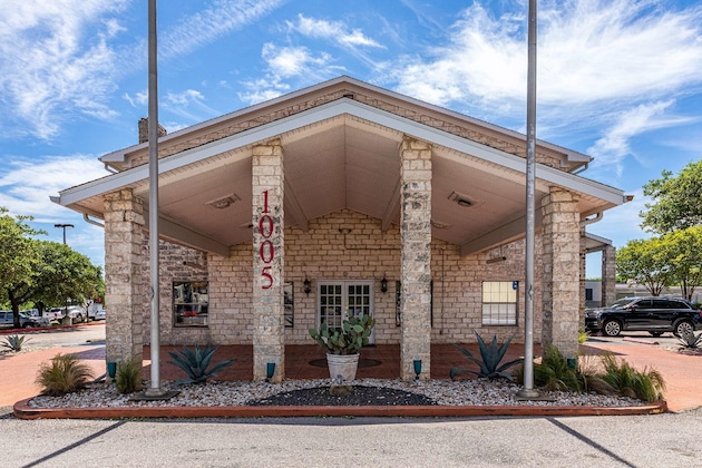 Gallery - Motel 6 Georgetown