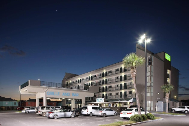 Gallery - Beachside Resort Hotel