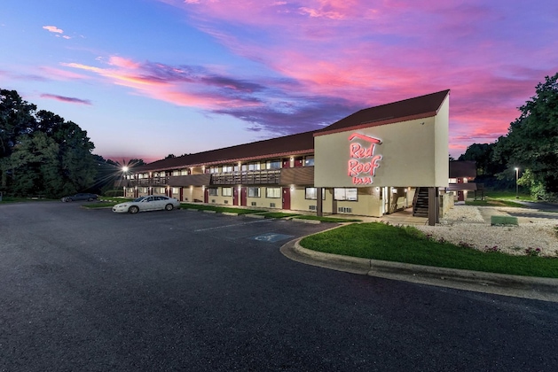 Gallery - Red Roof Inn Hickory