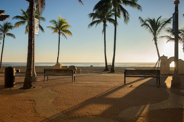 Gallery - Hollywood Beachside Boutique Suites