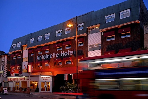 Gallery - Antoinette Hotel Wimbledon