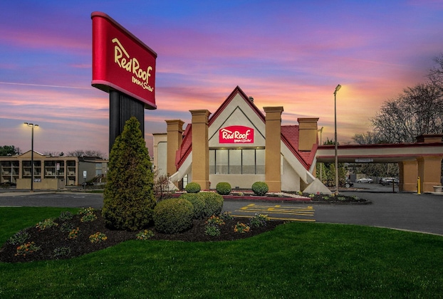 Gallery - Red Roof Inn & Suites Newark - University