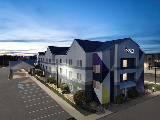 Gallery - Spark By Hilton Salt Lake City Airport