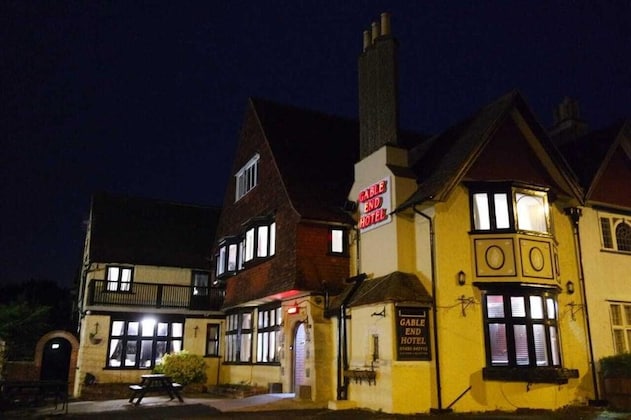 Gallery - Gable End Hotel