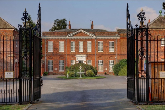 Gallery - Oyo Baylis House Hotel