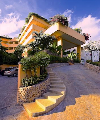 Gallery - Pacific Club Resort
