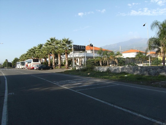 Gallery - King's House Hotel Resort