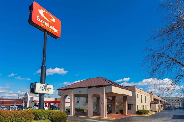 Gallery - Econo Lodge & Suites