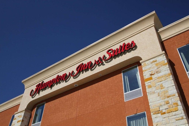 Gallery - Hampton Inn And Suites Winnie