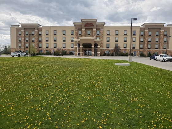 Gallery - Hampton Inn & Suites Jamestown, Nd