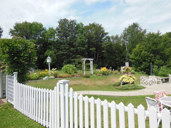 Gallery - Greenbrier Inn