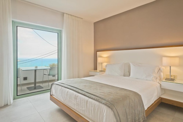 Gallery - Alimounda Mare