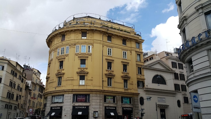 Gallery - Rome King Suite