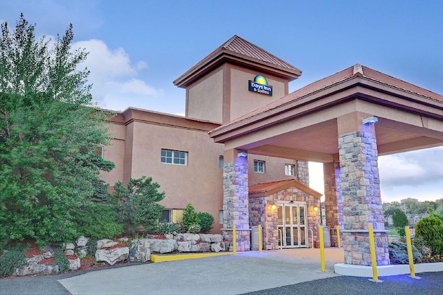 Gallery - Days Inn By Wyndham Ridgefield Nj