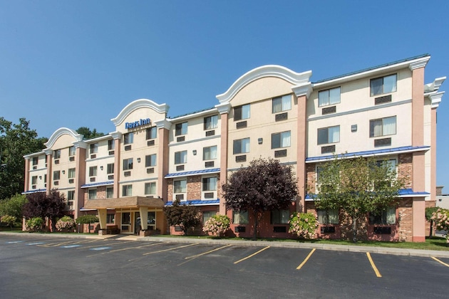 Gallery - Days Inn By Wyndham Leominster Fitchburg Area