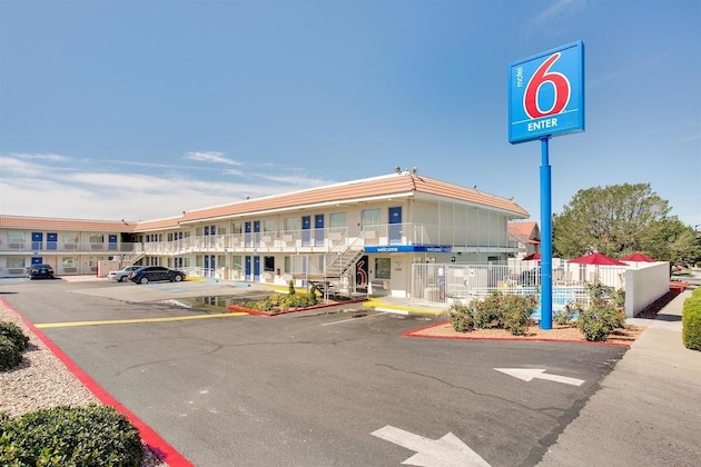 Gallery - Motel 6 Albuquerque - Carlisle