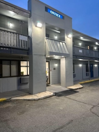 Gallery - Motel 6 Bangor