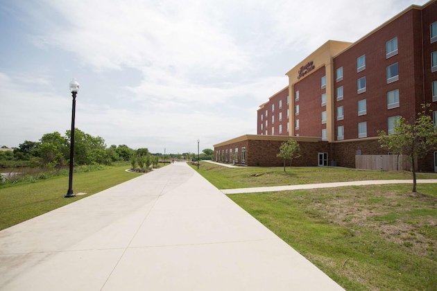 Gallery - Hampton Inn & Suites Oklahoma City Airport