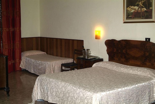 Gallery - Hotel Touring