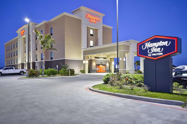 Gallery - Hampton Inn Kenedy