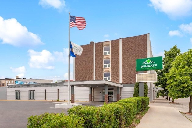 Gallery - Wingate By Wyndham Sheboygan