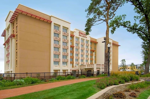 Gallery - Drury Inn & Suites West Des Moines